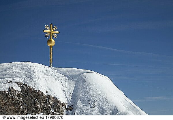 Gipfelkreuz  Zugspitze  Oberbayern  Bayern  Deutschland  Europa