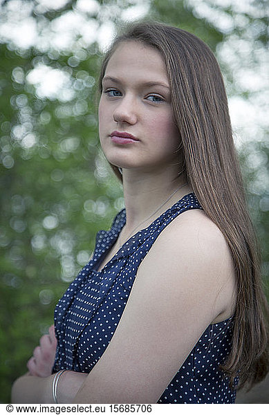 girl  teenager  portrait  serious  Caucasian ethnicity
