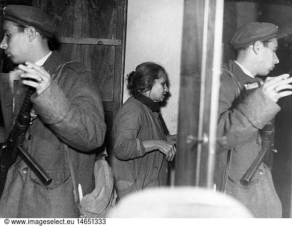 Giuliano  Salvatore  16.11.1922 - 5.7.1950  Sicilian bandit  death  his mother Maria Lombardo  Castelvetrano  Sicily  5.7.1950