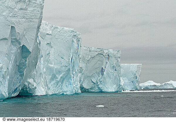 glacier walls along the western Antarctic peninsula  Antarctica  Southern Ocean