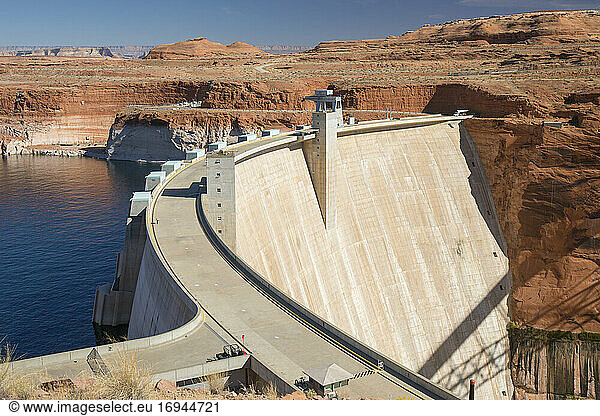 Glen Canyon Dam on the Colorado River  Lake Powell  Glen Canyon National Recreation Area  Page  Arizona  United States of America  North America