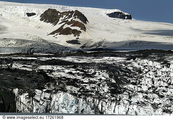 Gletschereis  Gletscher  kalbender Gletscher  Gletscherlagune Jökulsárlon  Vatnajökull Gletscher  Südküste  Island  Europa
