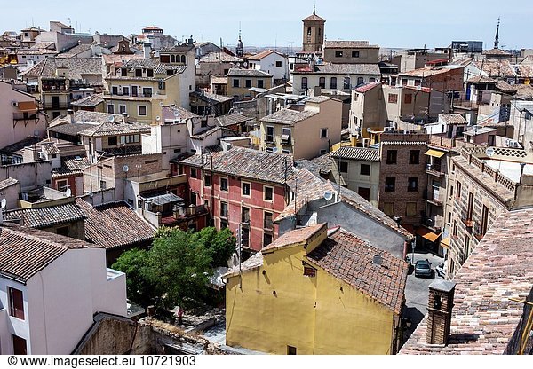 Glockenturm Dach Vogelperspektive Europa Gebäude rot Kachel UNESCO-Welterbe Lehm Spanien spanisch Toledo
