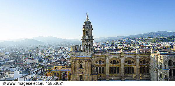 Glockenturm der Kathedrale von Málaga  Spanien