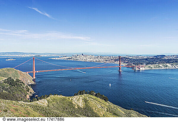 Golden Gate bridge across San Francisco bay