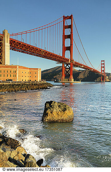 Golden Gate Bridge at sunrise  San Francisco Bay  California  United States of America  North America