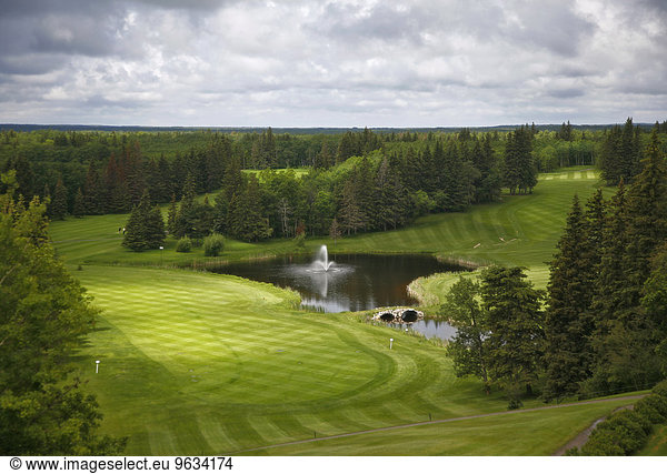 Golfplatz hoch oben über Ansicht Golfsport Golf Kurs