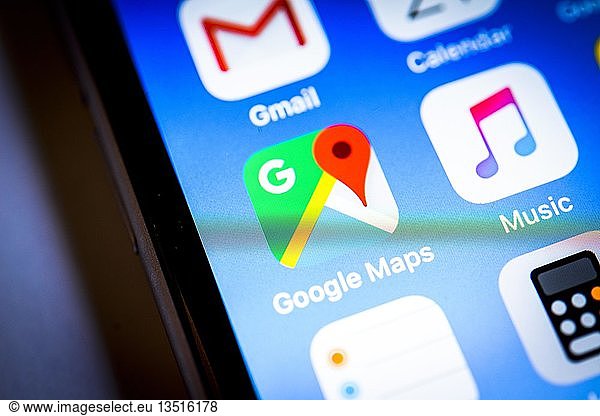 Google Maps App-Symbol auf iPhone  iOS  Smartphone-Bildschirm  Display  Nahaufnahme  Detail  Deutschland  Europa