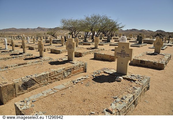 Gräber auf dem deutschen Soldatenfriedhof von Aus  Karas Region  Namibia  Afrika