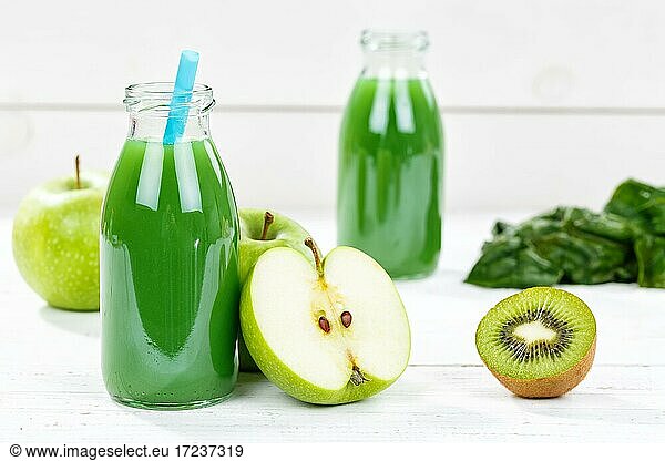 Grüner Smoothie Saft Apfel grün Kiwi Spinat Fruchtsaft Frucht Früchte frisch