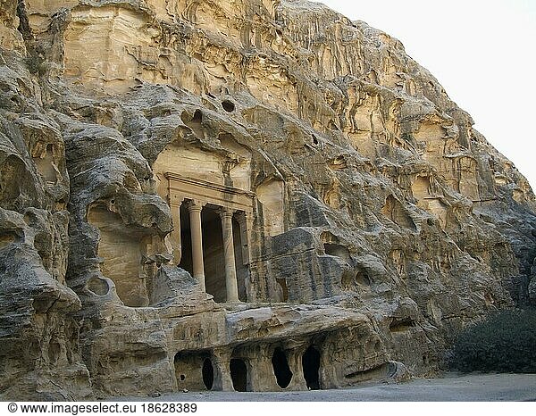 Grab  Klein-Petra  Siq al-Barid  Jordanien  Asien