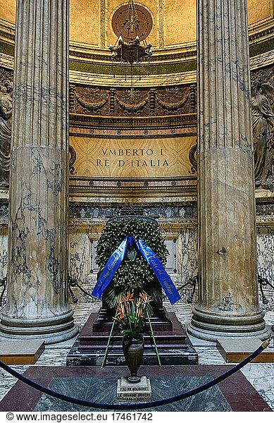 Grabmal von König Umberto I. von Italien in altrömischer Tempel Pantheon  Rom  Latium  Italien  Europa