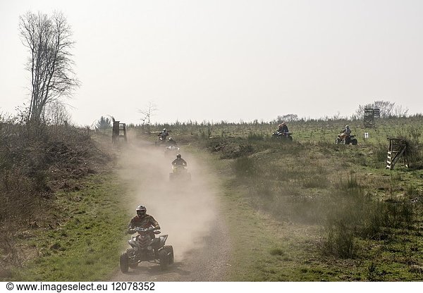 Graide - 08 april 2017 Randonnee pour quads homologues sur un parcours boise Un quad est un vehicule motorise a quatre roues equipe d'un guidon de moto A hike(ride) for approved quads takes place along a wooded route(course) A quad is a motorized four-wheeled and all terrain vehicle equipped with a handlebars of motorcycle Outdoor activities Credit: JMQuinet / Reporters Reporters / QUINET.