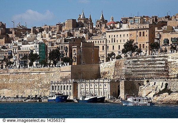 Grand Harbour  Malta island  Republic of Malta  Mediterranean sea  Europe