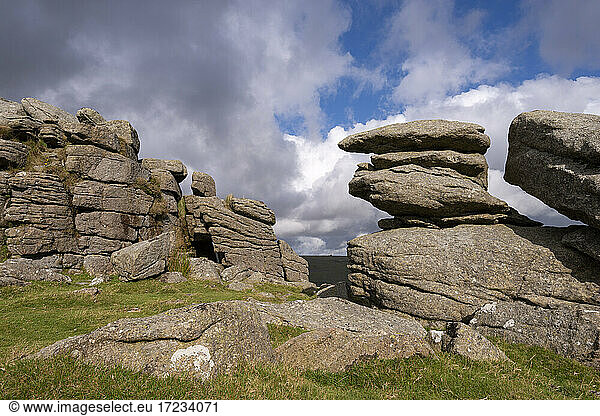 Granitaufschlüsse am Middle Staple Tor im Dartmoor National Park,  Devon,  England,  Vereinigtes Königreich,  Europa