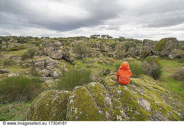Granitlandschaft im Naturpark Cornalvo  Extremadura  Spanien