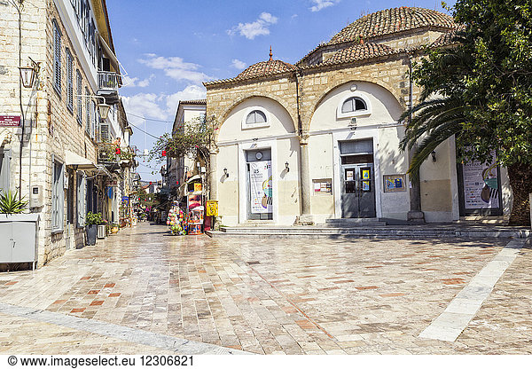 Griechenland  Peloponnes  Argolis  Nauplia  Altstadt  Syntagma-Platz  Vouleftiko-Moschee