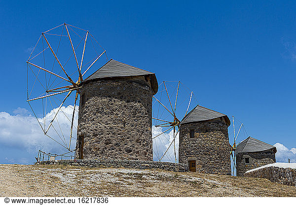 Griechenland  Südliche Ägäis  Patmos  Antike Steinwindmühlen
