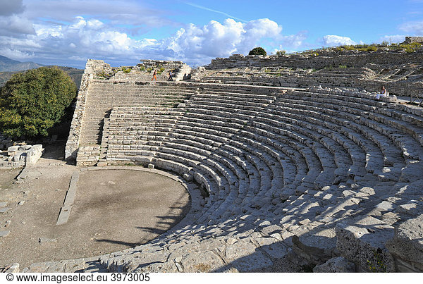 Griechisches Theater aus dem 3. Jh. v. Chr. am Tempel von Segesta  Sizilien  Italien