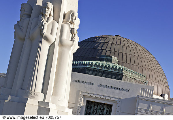 Griffith Observatory and Astronomers Monument  Los Angeles  California  USA