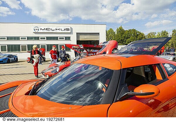 Großes Wartburg Melkus Treffen auf dem Gelände der Dresdner Firma Melkus. Der Melkus RS 2000 ist ein Kleinserien-Sportwagen auf Basis eines Lotus-Chassis. Er wurde vom Sportwagenhersteller Melkus von 2009 bis 2012 in Dresden gefertigt
