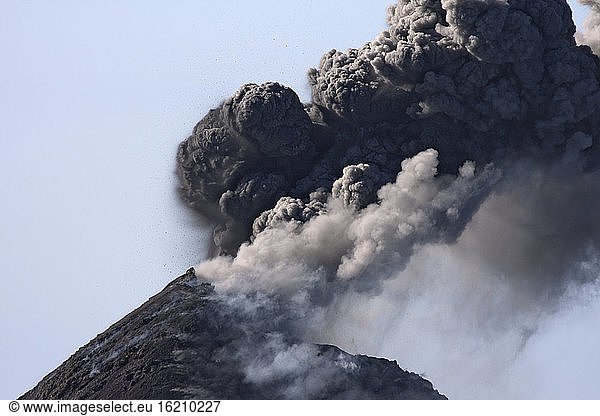 Guatemala  Fuego volcano  Ash eruption
