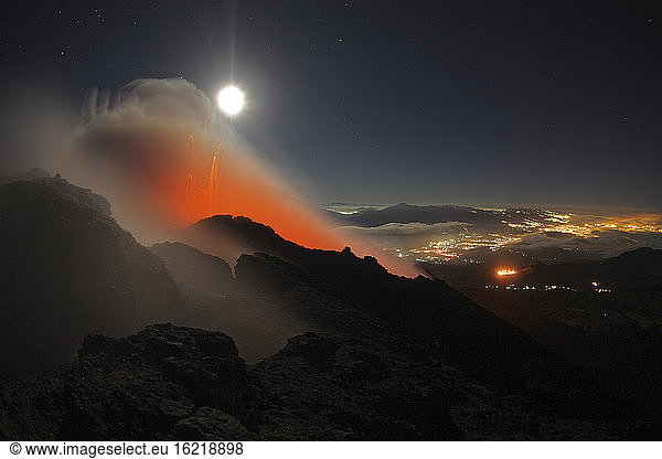 Guatemala  Pacaya  active volcano with full moon