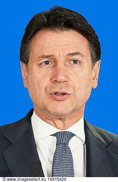 Guiseppe Conte - *08. 08. 1964: Unabhängiger italienischer Politiker  Universitätsprofessor  Jurist und seit 2018 Ministerpräsident von Italien - Italien.