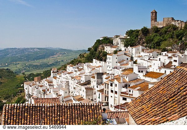 Hügel  Stadt  weiß  hoch  oben  Andalusien  Casares  Spanien