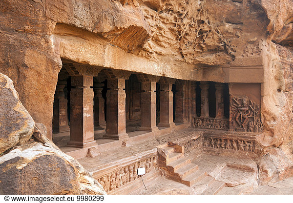 Höhlentempel  Badami  Karnataka  Indien  Asien