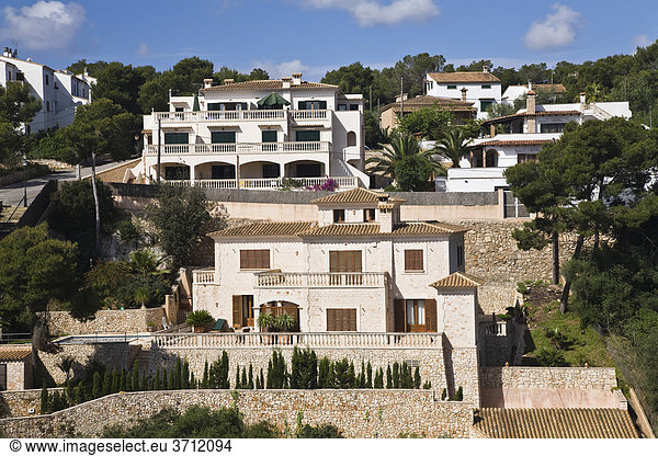 Häuser in der Bucht Cala Santanyi Mallorca Balearen Spanien Europa