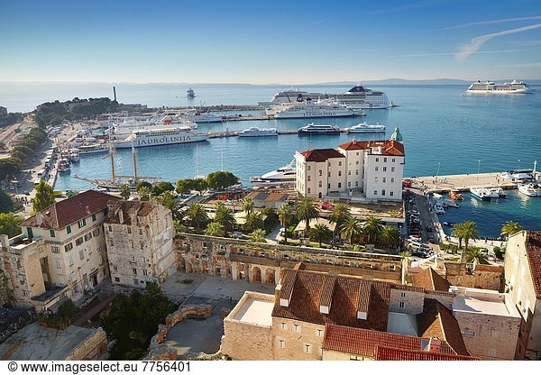 Hafen  Fähre  Ansicht  Trennung  Luftbild  Fernsehantenne  Kroatien  Dalmatien
