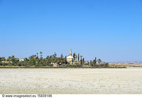 Hala Sultan Tekke oder die Moschee von Umm Haram  Larnaca  Zypern