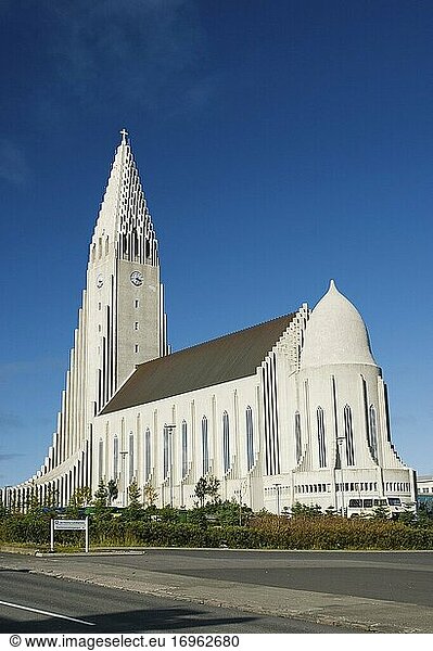 Hallgrimskirkja lutherische Kirche in Reykjavik  Island.