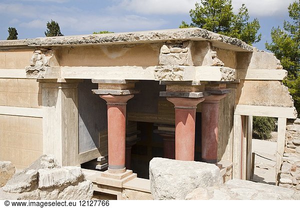 Halls of lustral basin,  Knossos palace archaeological site,  Crete island,  Greece,  Europe.