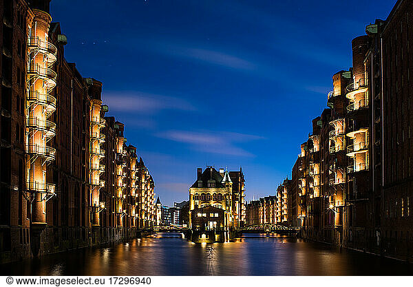 Hamburg canal by night