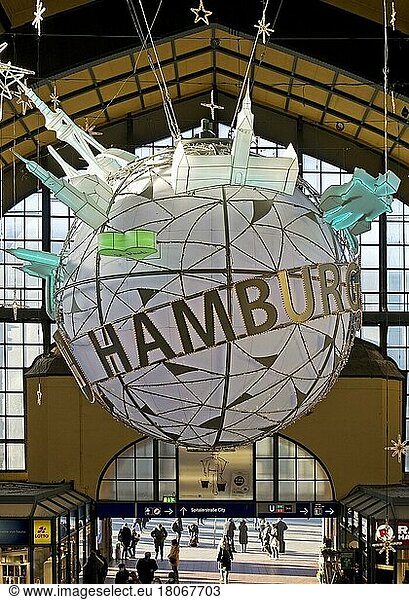 Hamburgballon mit Sehenswürdigkeiten im Hauptbahnhof  Hamburg  Deutschland  Europa