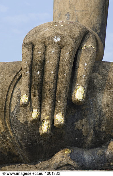 Hand des Buddha  Wat Sra Si Tempel  Sukhothai  Thailand  Asien