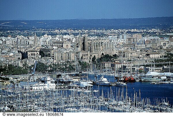 Harbour and city  Palma  Majorca  Balearic Islands  Spain  harbour and city  Majorca  Balearic Islands  Spain  Europe  overview  landscape  horizontal  cityscape  townscape  Europe