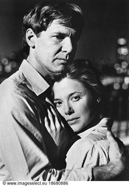 Harrison Ford  Annette Bening  on-set of the Film  'Regarding Henry'  Paramount Pictures  1991