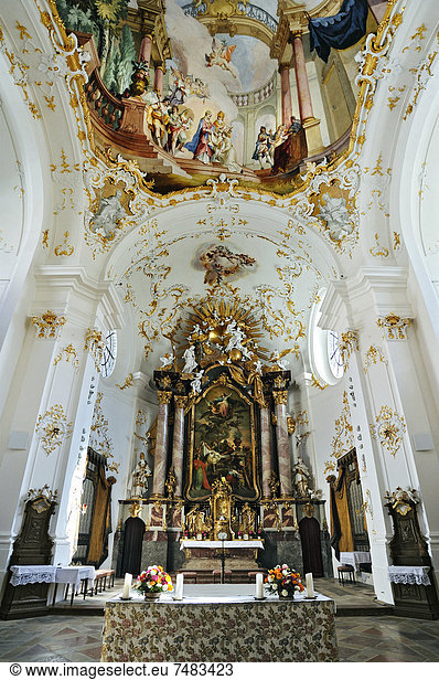 Hauptaltar und Deckenfresko  Kirche  Kloster Schäftlarn  Schäftlarn  Bayern  Deutschland  Europa