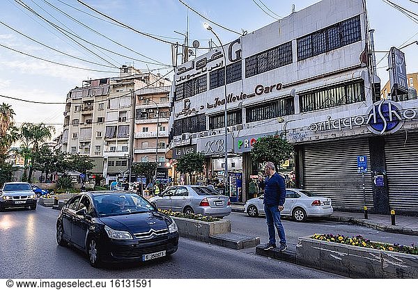 Hauptstraße in der Stadt Bourj Hammoud in der Nähe von Beirut  Libanon.