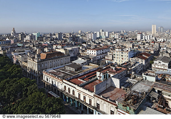 Havanna Hauptstadt Dach Panorama über Karibik Mittelamerika Ansicht Altstadt UNESCO-Welterbe Monte Prado Villa