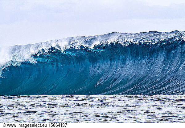 Heavy wave in Papeete Tahiti