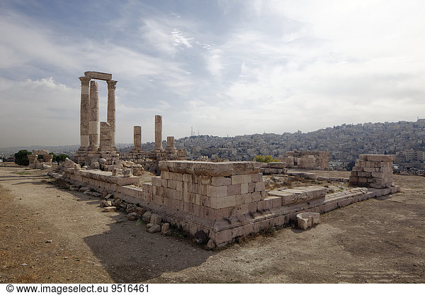 Herkulestempel  Jabal el Qala  Zitadelle  Ruine  Säulen  Amman  Jordanien  Asien