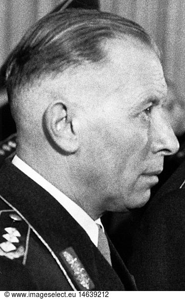 Heusinger  Adolf  4.8.1897 - 30.11.1982  deut. General  Vorsitzender des MilitÃ¤rischen FÃ¼hrungsrat im Bundesministerium der Verteidigung 16.6.1955 - 1.6.1957  Portrait  4.1.1957