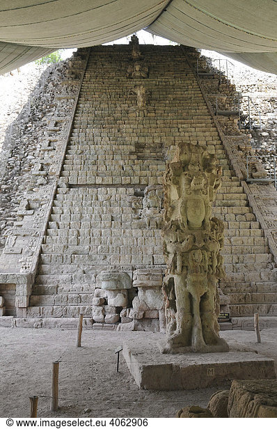 Hieroglyphentreppe  großer Platz  Copan  Honduras  Mittelamerika