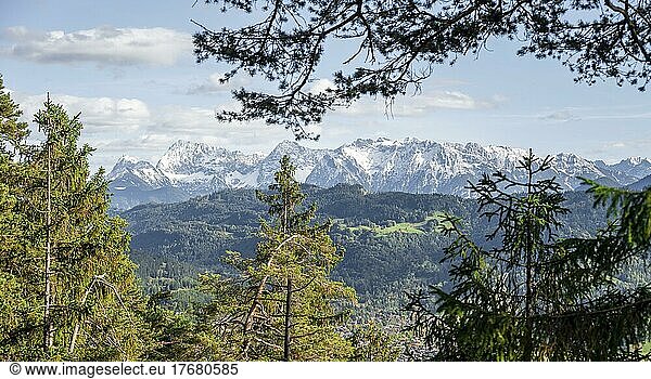 Hike to the Kramerspitz  view of the Wetterstein Mountains  Bavaria  Germany  Europe