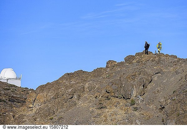 Hikers on the way to Roquede los Muchachos; La Palma; Canary Islands; Spain