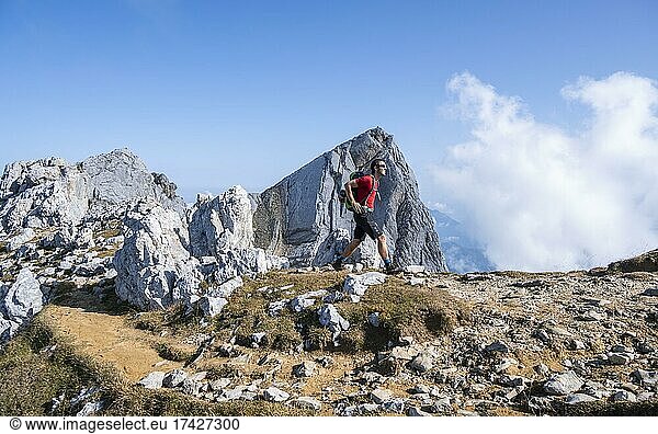 Hikers on the way to the Hochkalter  Berchtesgaden Alps  Berchtesgadener Land  Upper Bavaria  Bavaria  Germany  Europe